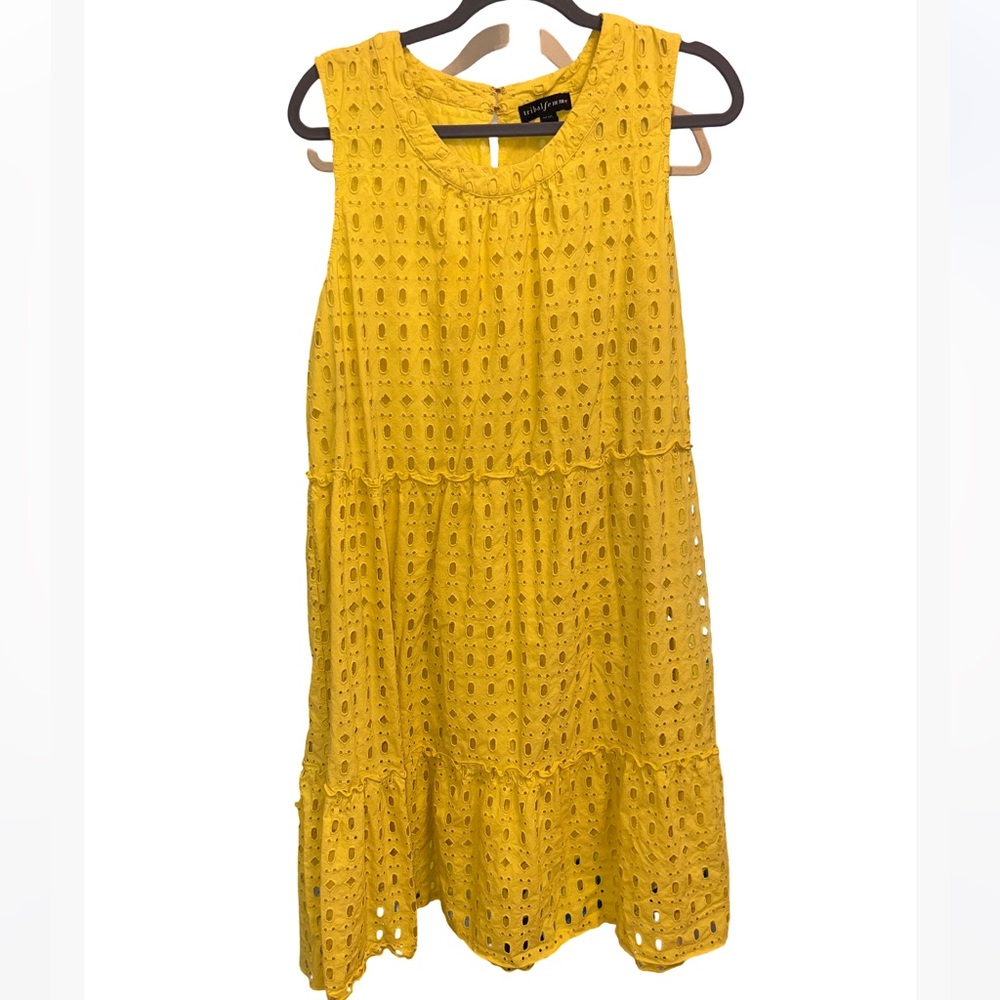 Tribal femme yellow eyelets detail dress - Picture 2 of 7